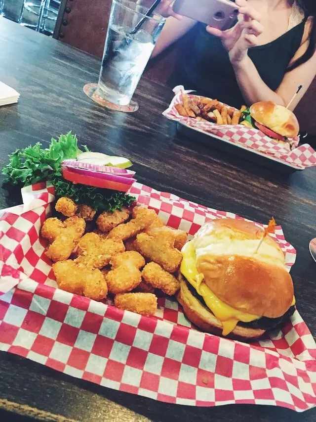 317 Burger