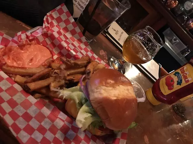 317 Burger