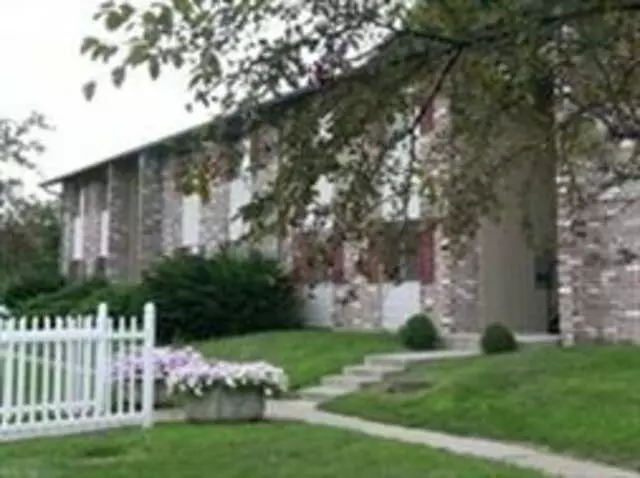 Addison Creek on Rockville Apartments