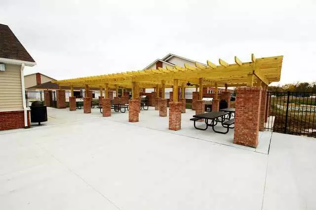 Arborwood at Mann Road Apartments