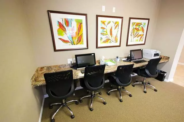 Arborwood at Mann Road Apartments