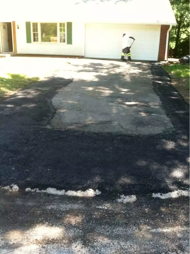 Asphalt Driveway Repair & Paving