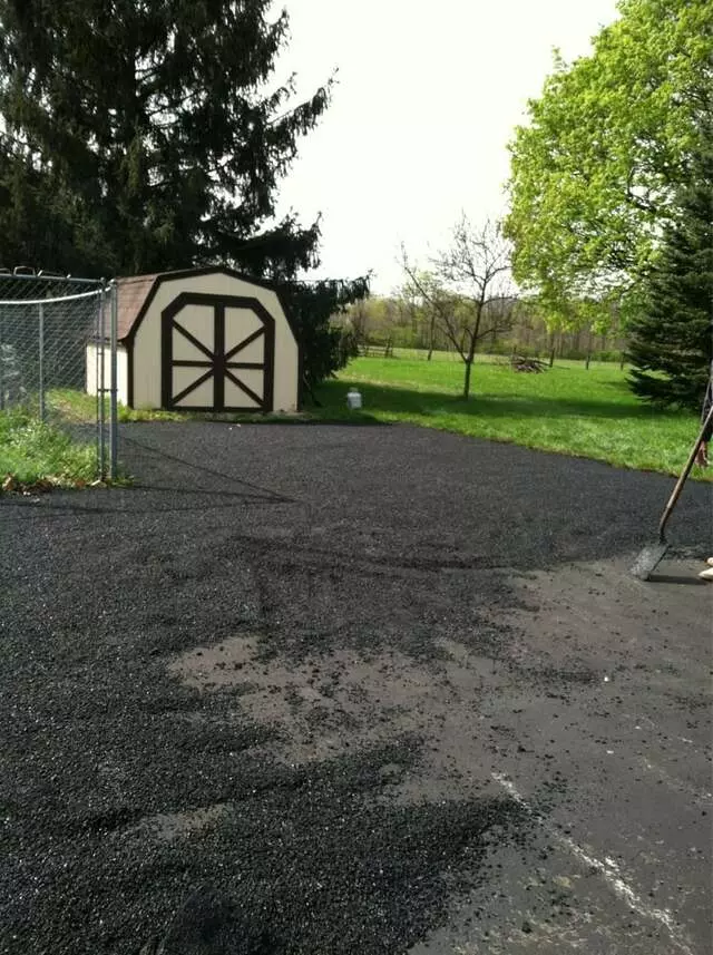 Asphalt Driveway Repair & Paving