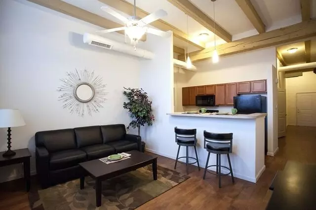 1010 Central Apartments