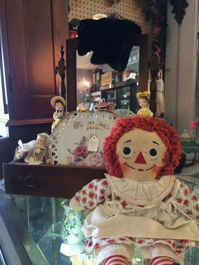 Antiques On The Corner