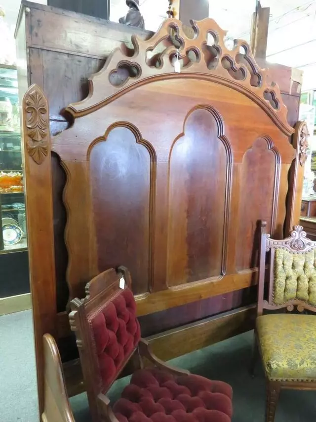 Antiques On The Corner