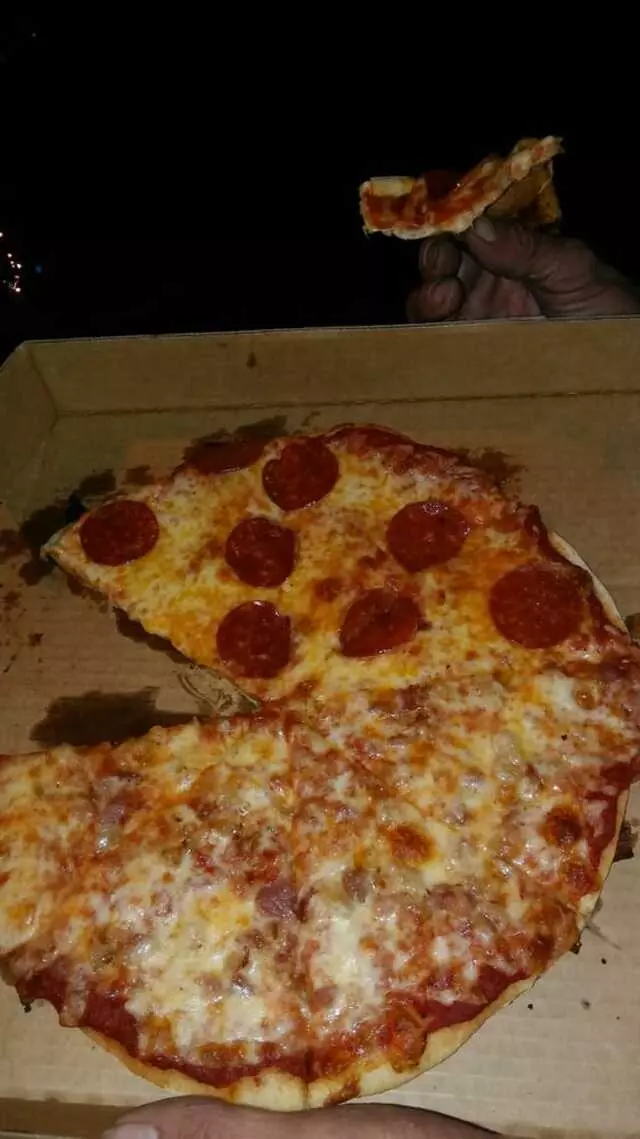 Aunt Polly’s Pizza
