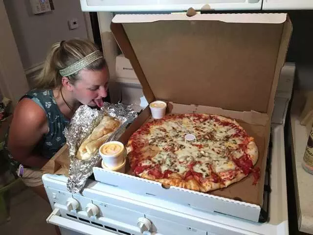 Aunt Polly’s Pizza
