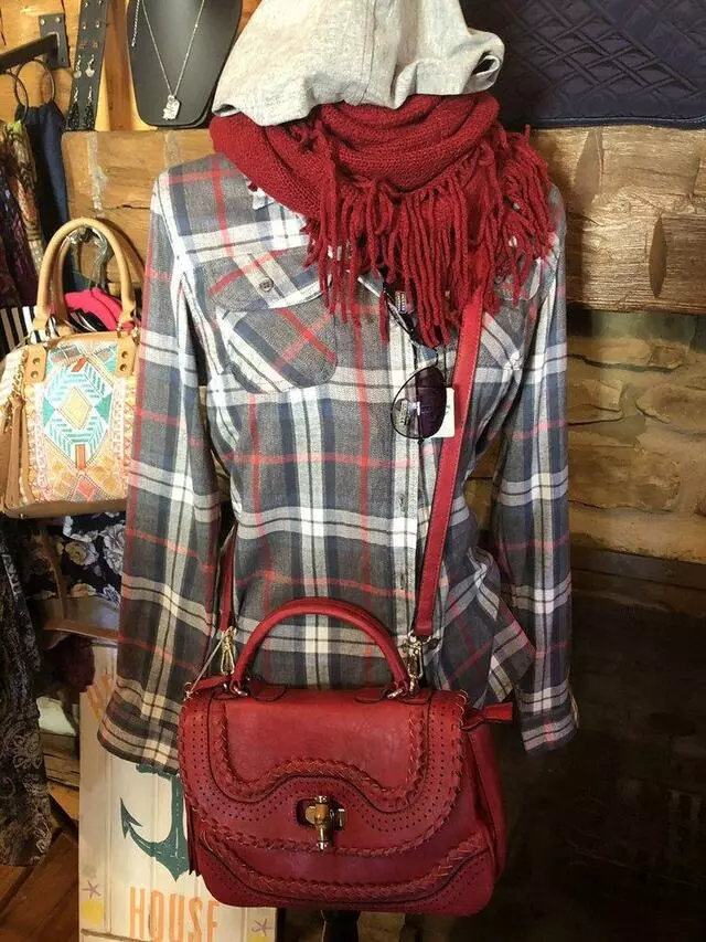 Athena’s Fashion Boutique