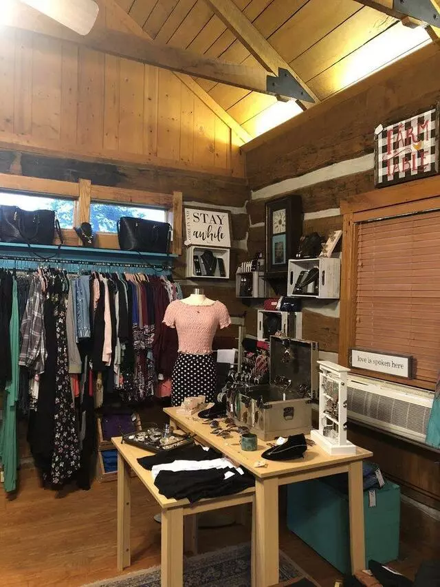 Athena’s Fashion Boutique