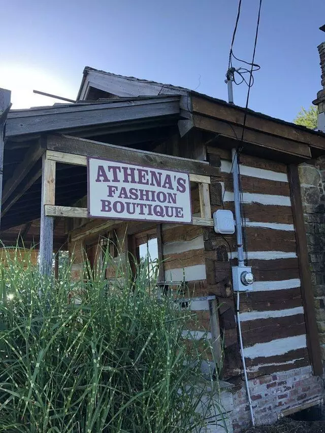 Athena’s Fashion Boutique