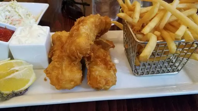 120 West Bar & Grill