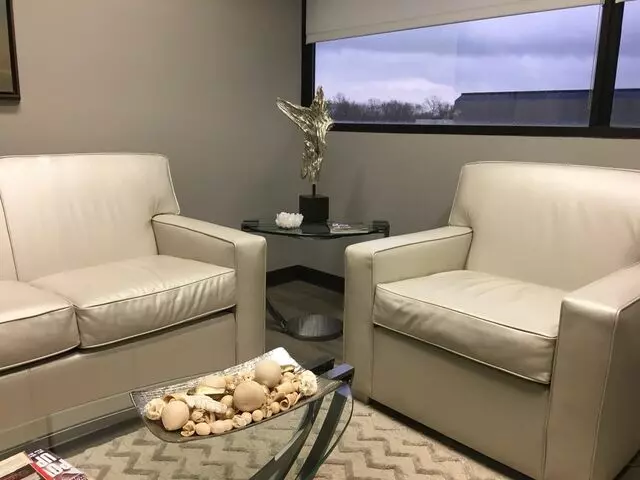 Holly Dunn Family Therapy