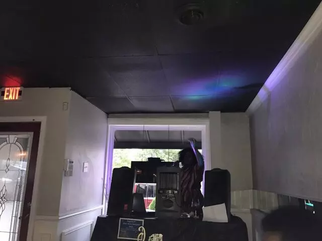 AJ’s Lounge