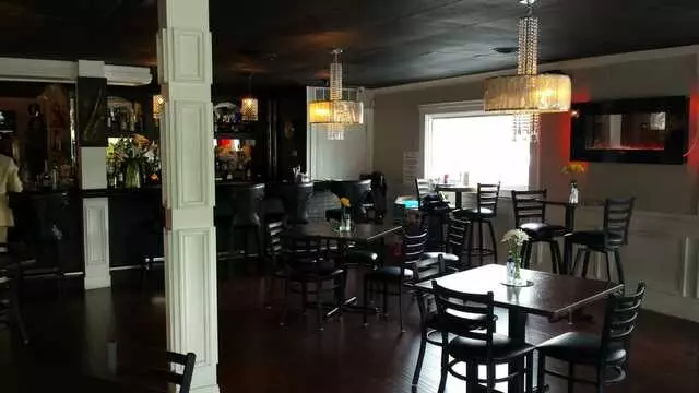 AJ’s Lounge