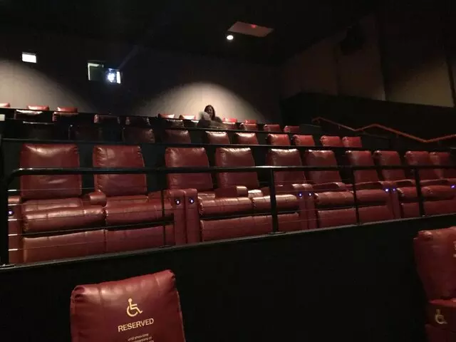 AMC Indianapolis 17