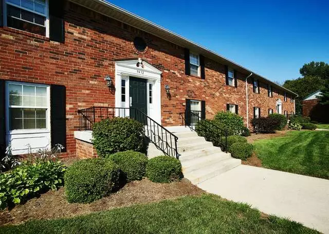 Ashton Brook Apartments