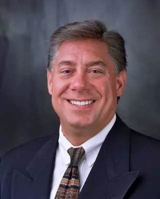 P Bruce Easter, DDS