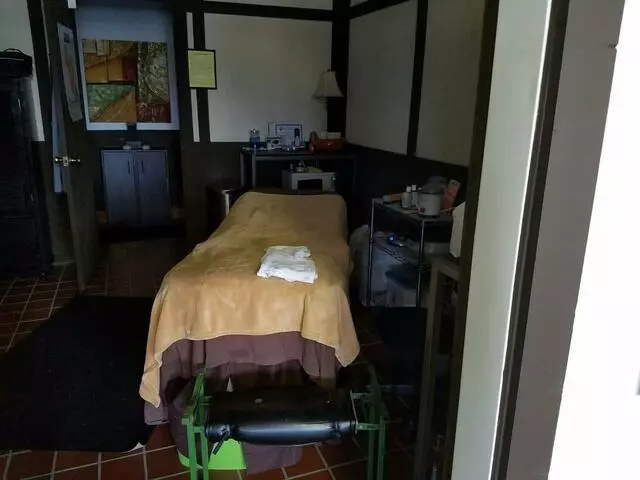 Abstract Nails & Wellness Studio