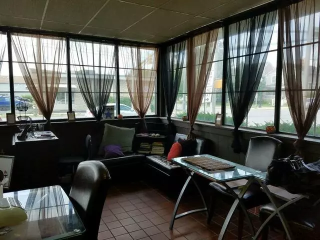 Abstract Nails & Wellness Studio