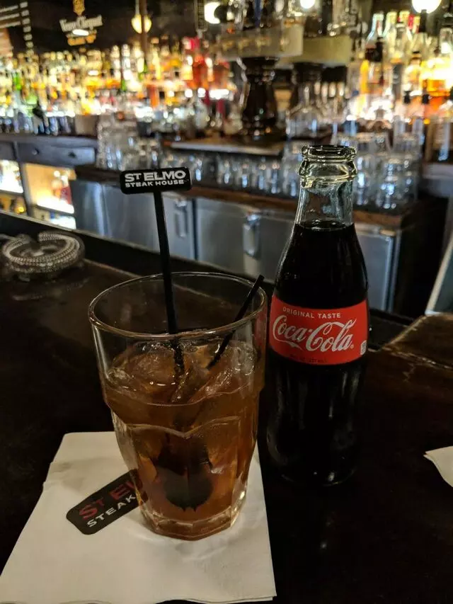1933 Lounge