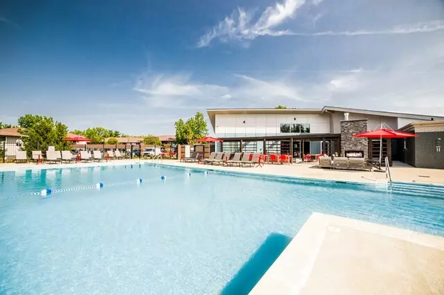 7 Pointe Apartments