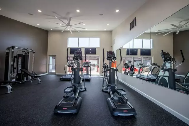 7 Pointe Apartments