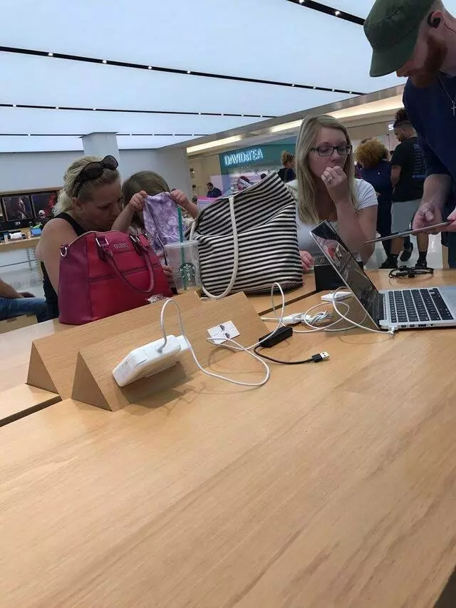Apple Store