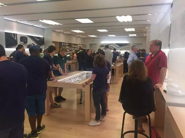 Apple Store
