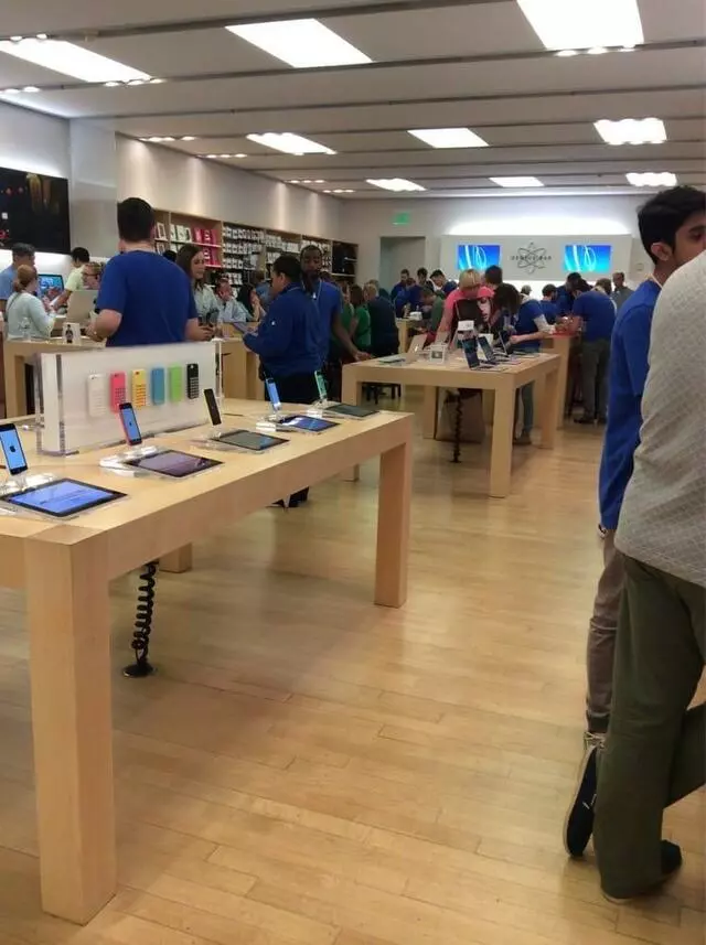 Apple Store
