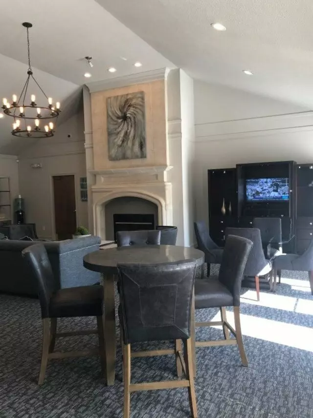 Auburn Hill Apartments