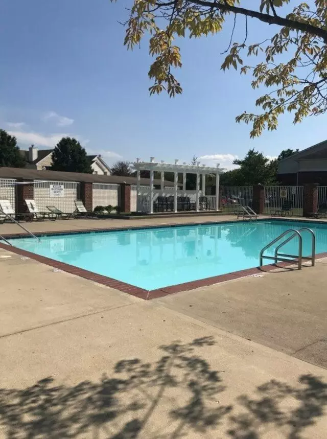 Auburn Hill Apartments