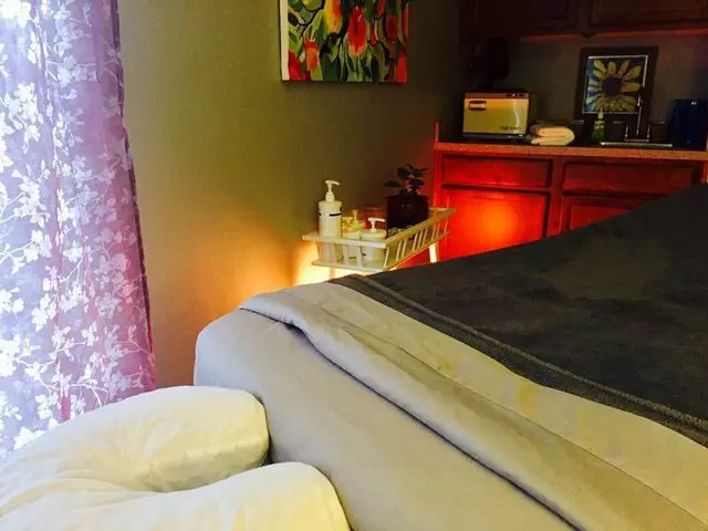 Amanda Koers, Therapeutic Massage Therapy