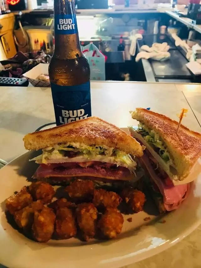 31 Bar & Grill