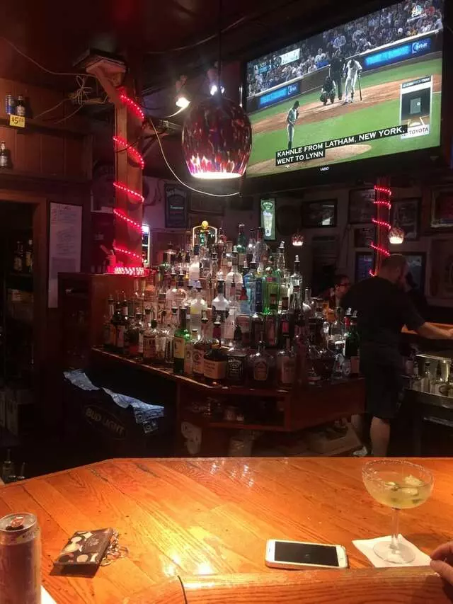 Alley Cat Lounge